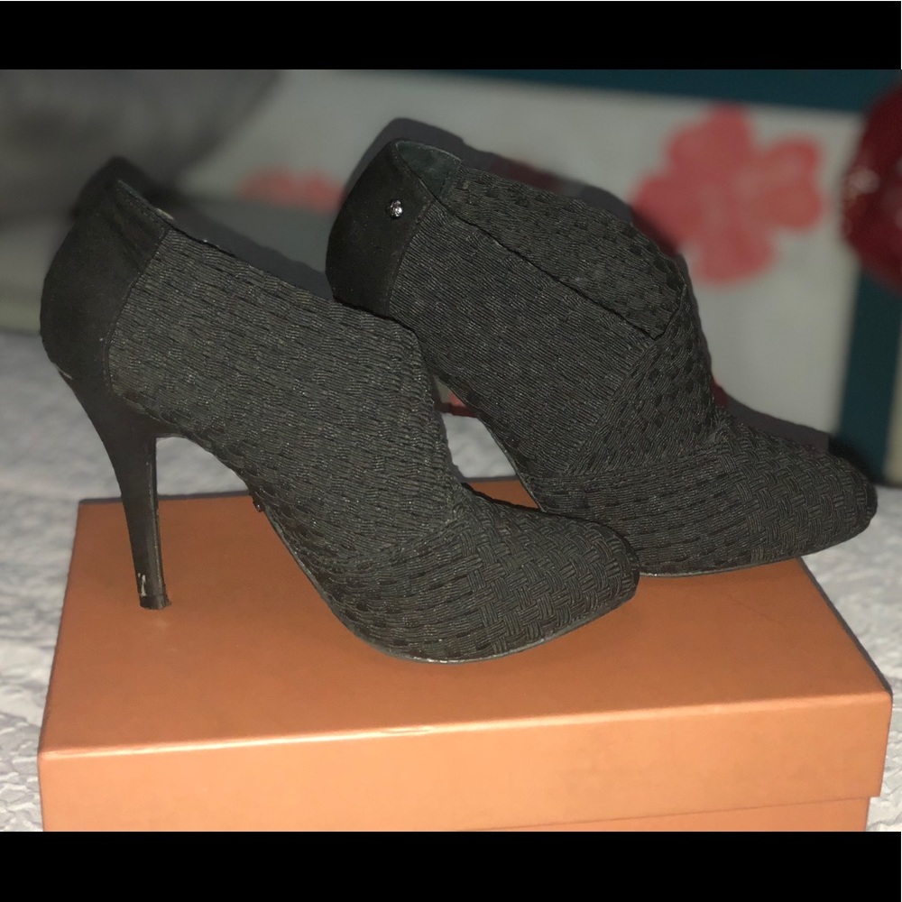 Authentic Vera Wang Shoes